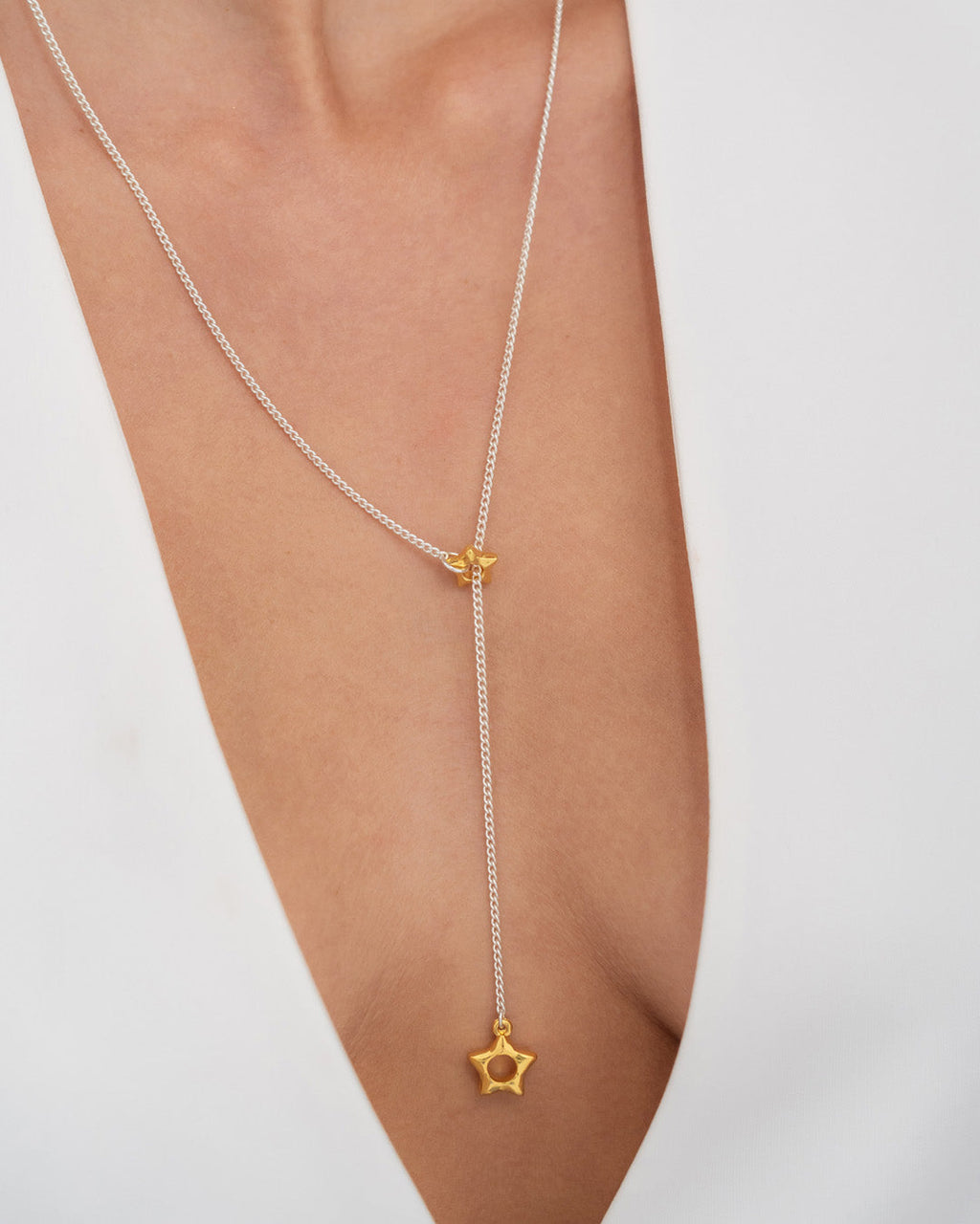 Collar Corbatín Estrella Silueta + Aretes